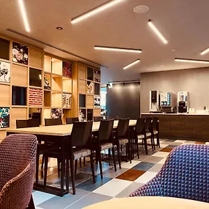 エムズ・エスト七条 3*, 京都市 日本